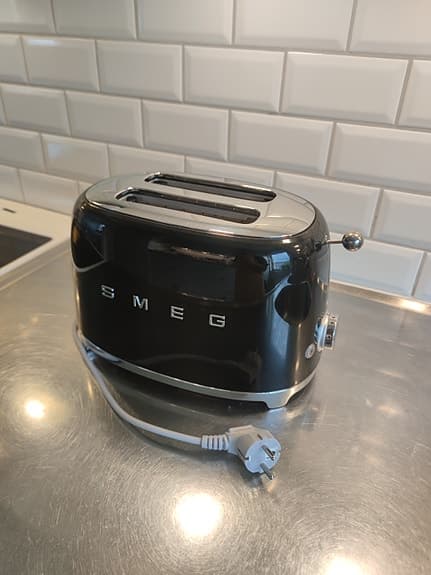 SMEG Brödrost TSF01BLEU