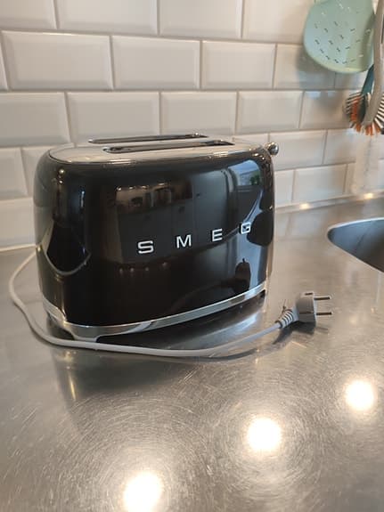 SMEG Brödrost TSF01BLEU