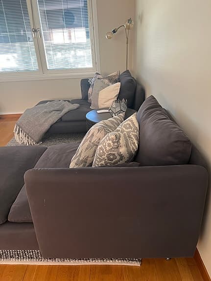 IKEA schäslong mörkgrå soffa