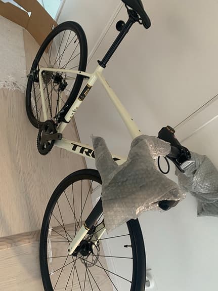 Helt ny Trek Racer Domane AL 4 Gen 4 Era White, strl 54.