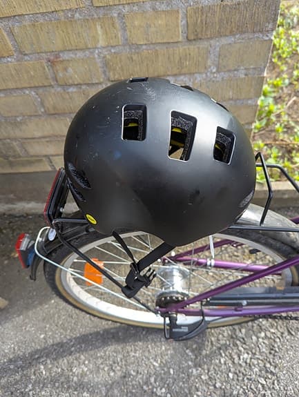 Biltema MTV26 cykelhjälm stl 55–58 cm svart
