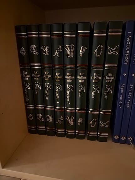 Djur i världens natur – bokserie om djur
