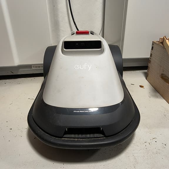 Eufy E15 robotgräsklippare