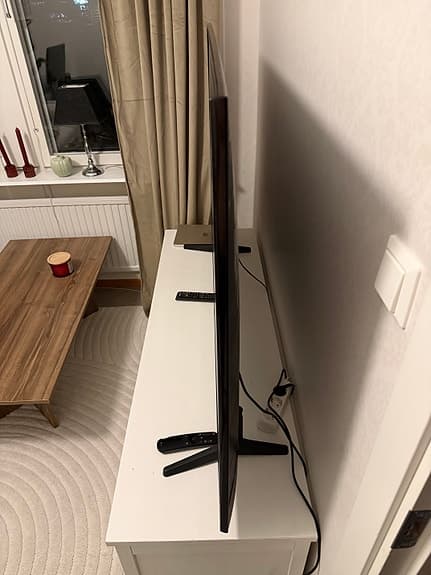 Samsung 4k 65”  + TV-bänk