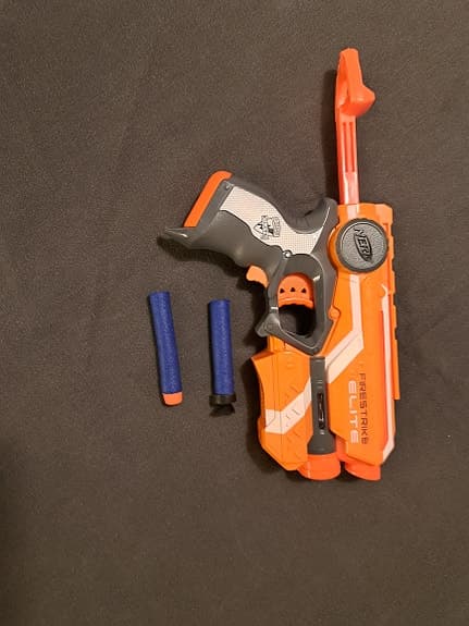 Rolig pistol leksak födelsedag