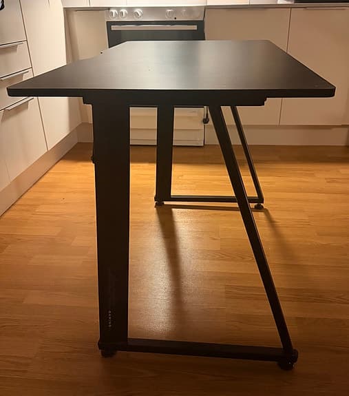 Svart gamingbord / skrivbord 100x60 cm