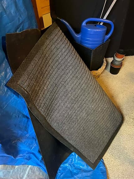 Större Dörmatta Biltema 150X100 cm i mycket fint skick