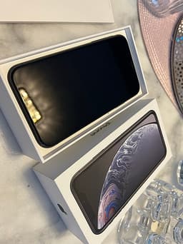 Apple iPhone XR 64 GB svart