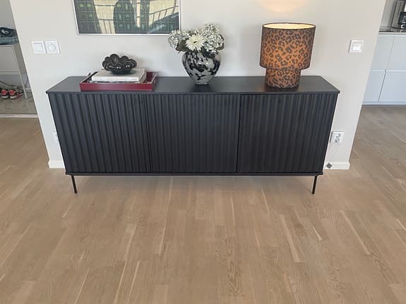 Byrå från Decotique