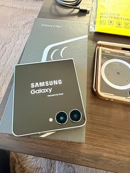 Samsung Galaxy Z flip 7 mint