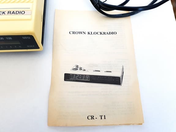 Retro - Crown Japan CR-T1 klockradio