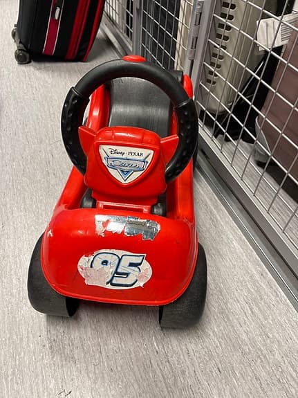 Baby Born röd sparkbil / gåbil med ratt