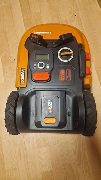 Worx Landroid L1000 (WR147E.1) inkl. Garage & ACS — Toppskick!