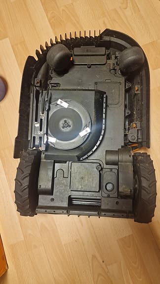 Worx Landroid L1000 (WR147E.1) inkl. Garage & ACS — Toppskick!
