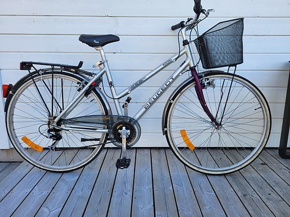 Peugeot City Sport exklusiv damcyckel 28" 21 växlar