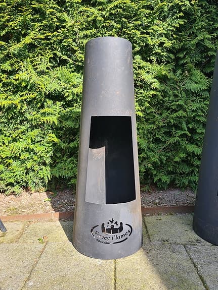 Terrassvärmare/eldstad i metall