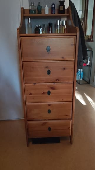 Byrå m 6 lådor