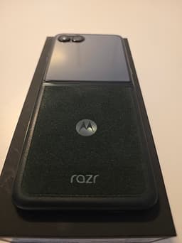 MOTOROLA RAZR 60 ULTRA 512GB/16GB ALCANTARA