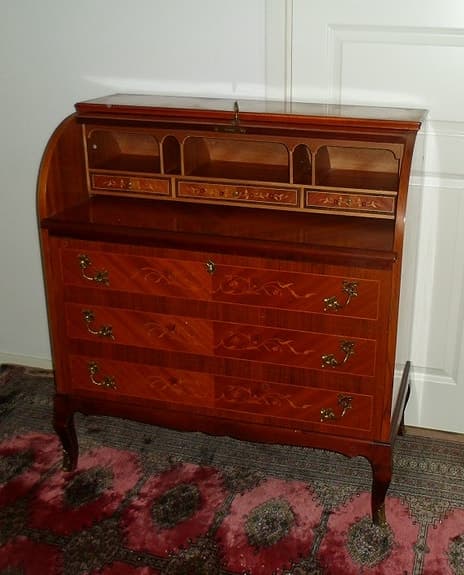 Gustaviansk Byrå / Chiffonje 30 tal / Sekretär / Skrivbord