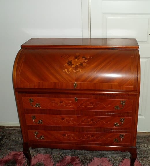 Gustaviansk Byrå / Chiffonje 30 tal / Sekretär / Skrivbord