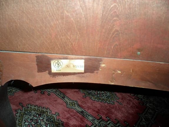 Gustaviansk Byrå / Chiffonje 30 tal / Sekretär / Skrivbord