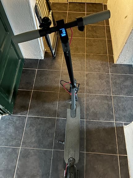 Elektrisk elscooter svart