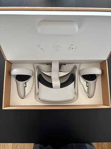 Oculus Quest 2 VR-headset med handkontroller vit