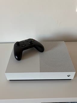 Microsoft Xbox One konsol med handkontroll