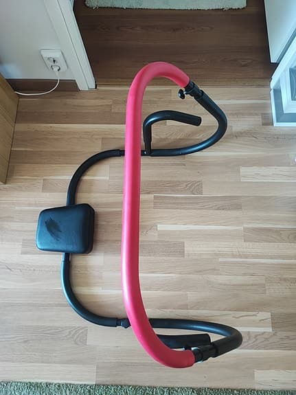 Magtränare / situp-ställning röd/svart