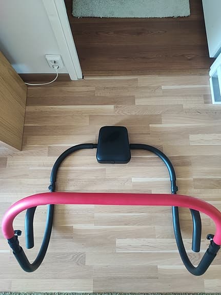 Magtränare / situp-ställning röd/svart