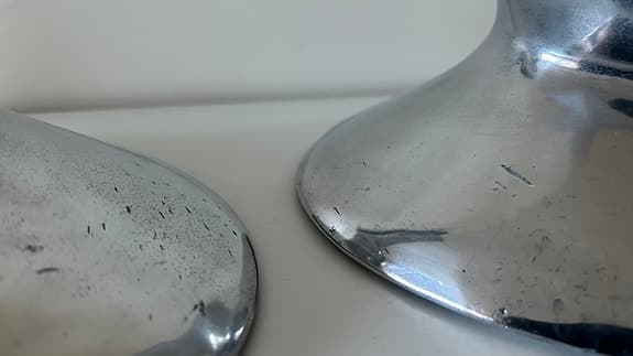 Ljusstakar i aluminium från Mowe design