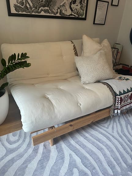 Tidlös Bäddsoffa i Japandi stil