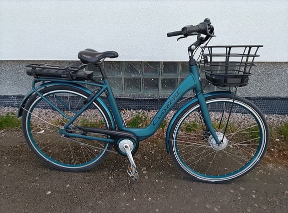 Crescent Elina Petrol 2025