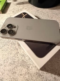 Apple iPhone 16 Pro 128 GB silver