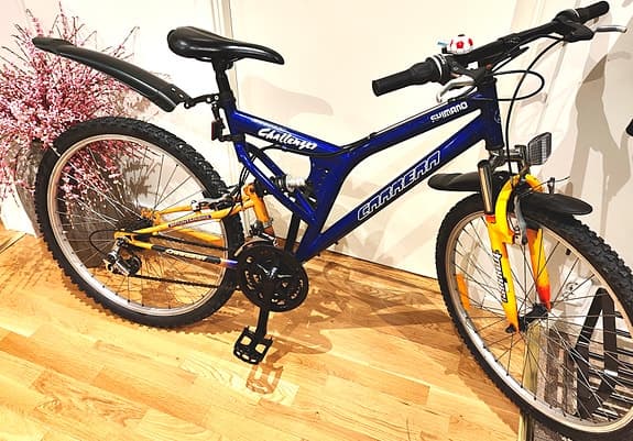 Fin Heldämpad MTB 26-tum, 18 Vxl- Nytt växelreglage Säljes!
