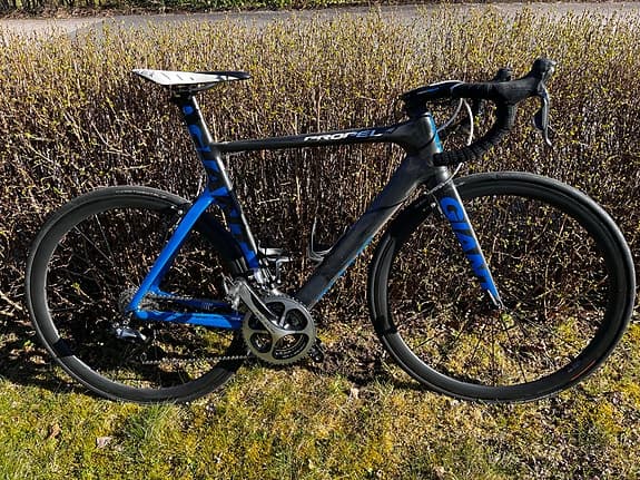 Giant landsvägscykel  Propel Advanced SL 0