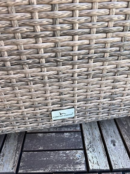 Loungefåtöljer - utomhus (2 st + bord)
