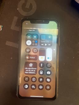 Apple iPhone 11 64 GB svart