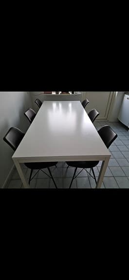 Superfint matbord