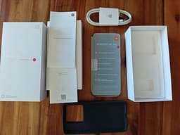 XIAOMI 14T Pro oanvänd med alla tillbehör.