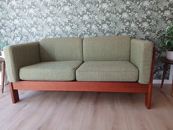 Soffgrupp i klassisk skandinavisk stil (3+2)