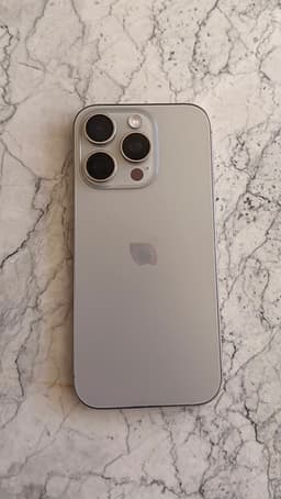 Apple iPhone 16 Pro 128 GB titanium grey