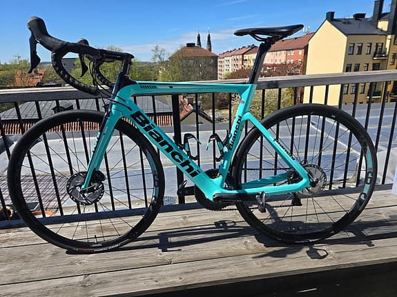 Bianchi Aria Disc Ultegra i Nyskick! Knappt använd Stl 55 för 172-180