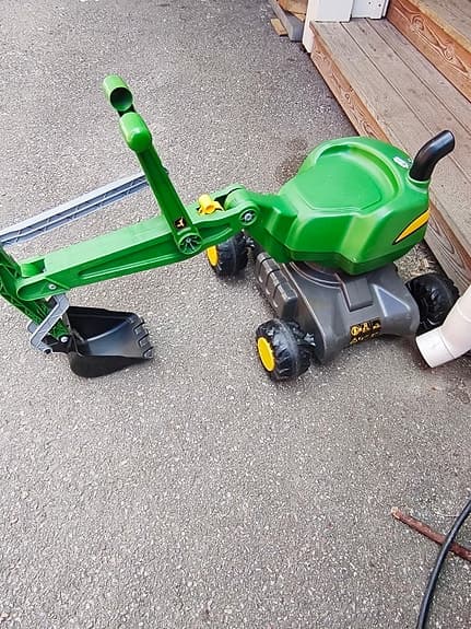 Leksaksgrävare John Deere för barn – fint skick