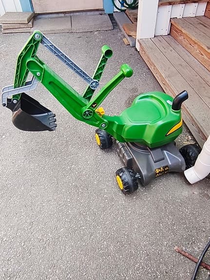 Leksaksgrävare John Deere för barn – fint skick