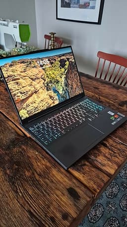 Kraftfull Lenovo Legion Gaming Laptop – RTX 4060 / Ryzen 5 / 32 GB DDR5