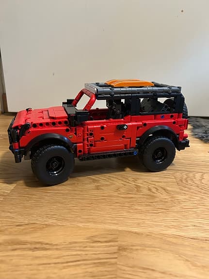 LEGO Technic Ford Bronco SUV 42213