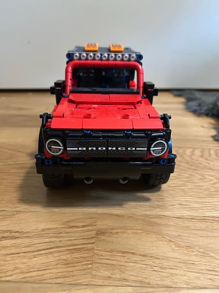 LEGO Technic Ford Bronco SUV 42213