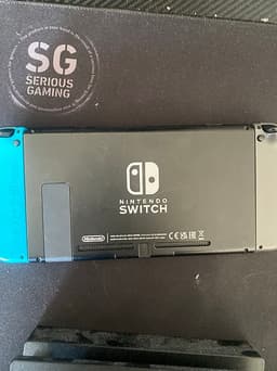 Nintendo Switch spelkonsol med docka