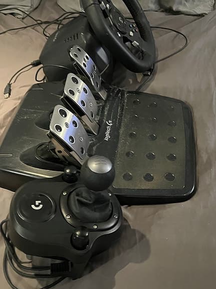 Logitech G920 ratt med pedaler och växelspak